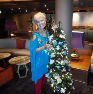 Meet your Posher, Debrakay